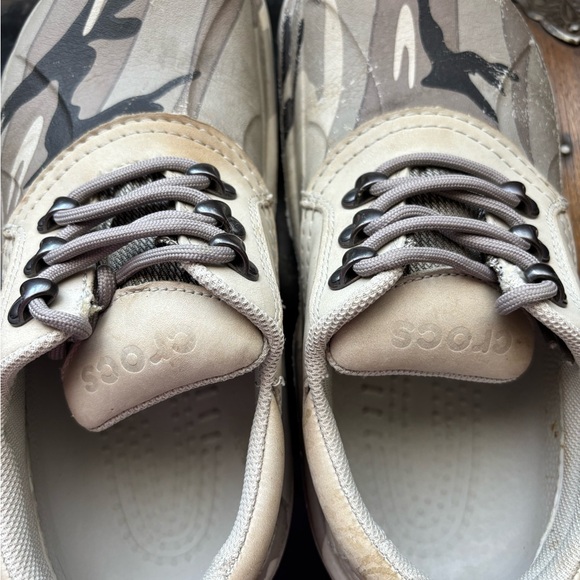 Crocs - Picture 8 of 9